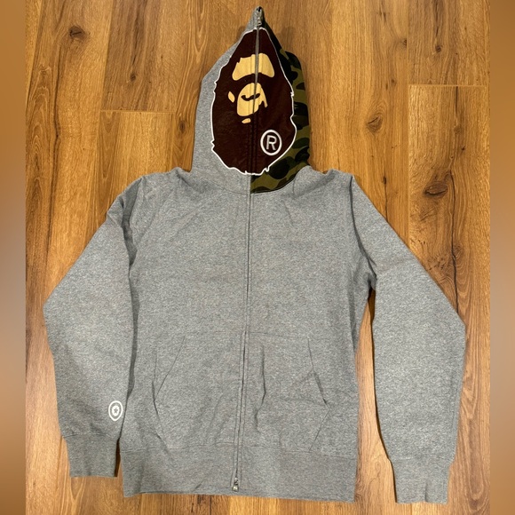A Bathing Ape (BAPE)- grey hoodie - Picture 1 of 8
